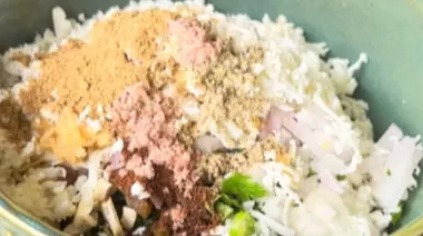 Crispy non-fried suji kachori served hot with spicy hung curd-paneer filling 2